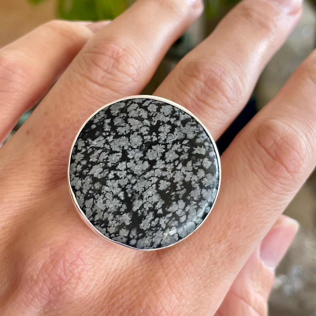 LOUIS VUITTON Snowflake Collection Silver Obsidian Ring For Sale at 1stDibs   snowflake obsidian ring, snowflake obsidian adjustable rings, louis vuitton  silver ring