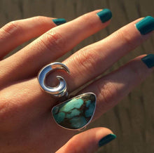 Wave Curl Ring