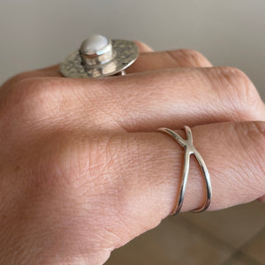Pearl Hammered Ring - 20% OFF