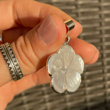 Mother of Pearl Flower Pendant
